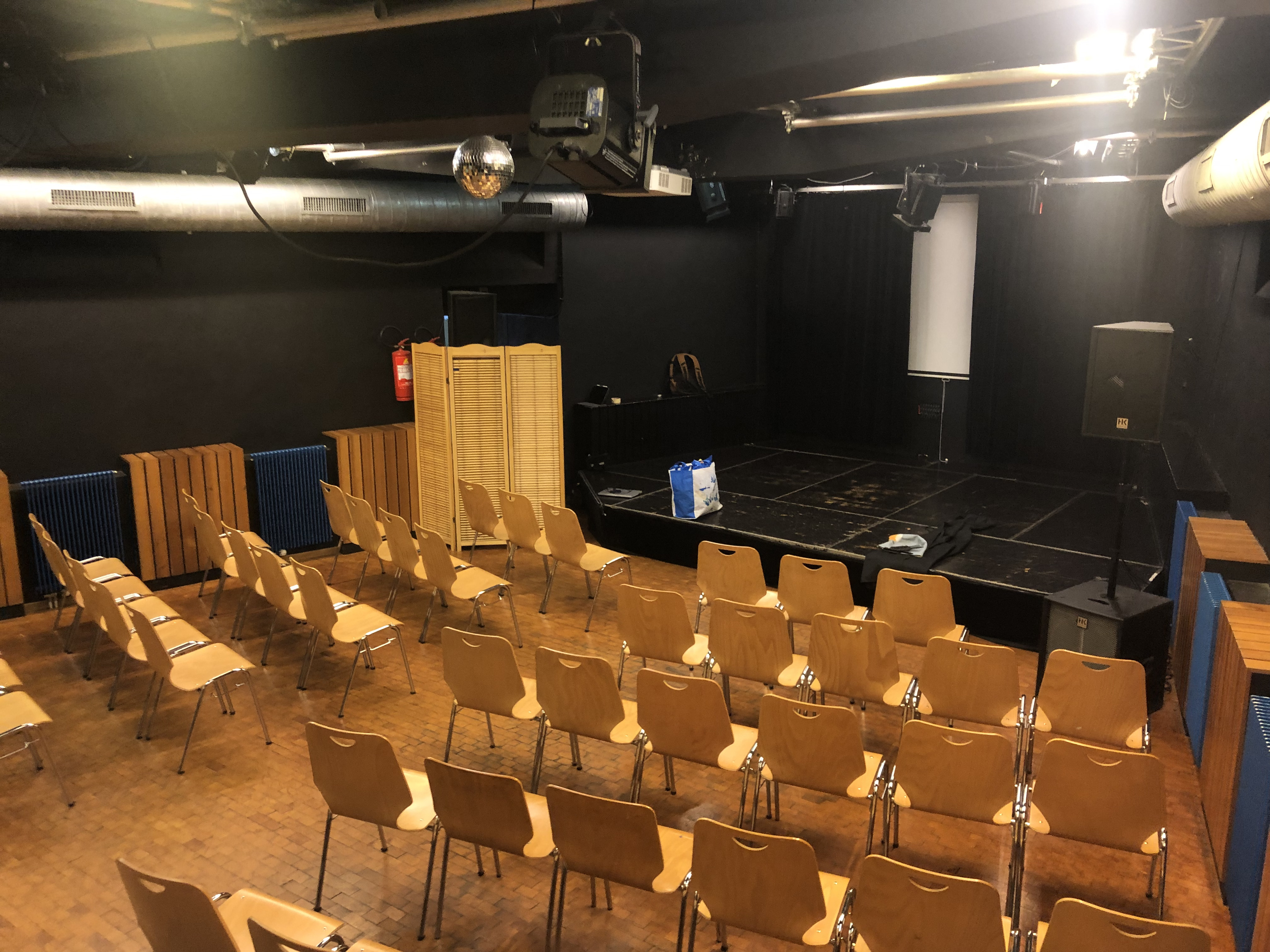 Sous sol Salles Chaises 2